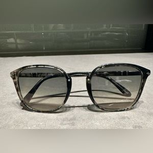 Persol - PO3186S - Black/Grey Tortoise